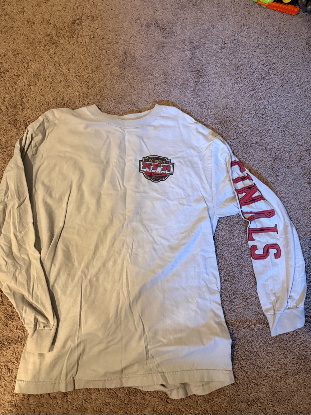 Wrangler Light Gray Long Sleeve Las Vegas Finals Rodeo Graphic Tee - Picture 4 of 4